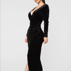 Never ending night maxi dress in black